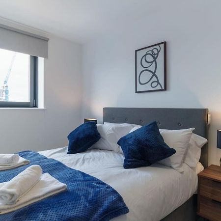 Stunning 2 Bed Apartment In Salford With Views Manchester Eksteriør billede